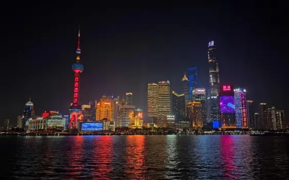 魔都水乡古镇夜游哪家最美？朱家角枫泾｜摇橹船与灯光